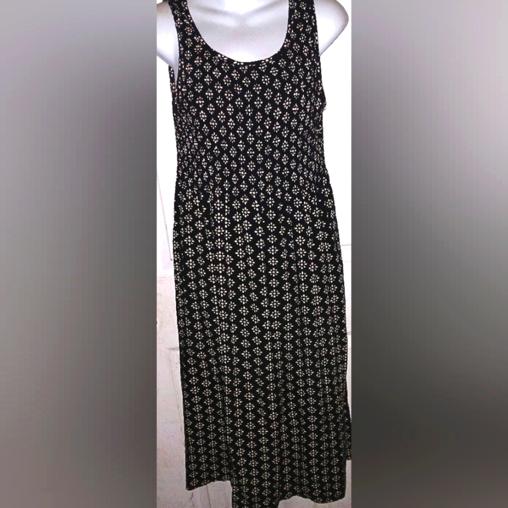 Croft & Barrow - Women's Black/White Sleeveless Stretch Casual Dress. Size Small